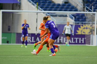 Orlando Pride sunucusu Houston Dash 23 Haziran 2016 'da Orlando Florida' daki Dünya Kampı Stadyumu 'nda..