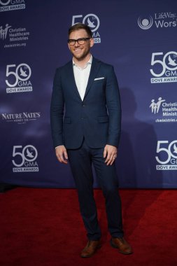 15 Ekim 2019 'da Nashville, Tennessee' deki Linbscome Üniversitesi 'nde verilen 50. GMA Dove Ödülleri sırasında kırmızı halı. 