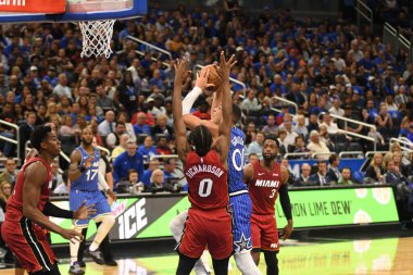 Orlando Magic 17 Ekim 2018 'de Orlando Florida' daki Amway Center 'da Miami Heat' i sunar..