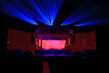 TransSibirya Orkestrası 14 Aralık 2014 'te Orlando Florida' daki Amway Center 'da konser verir..