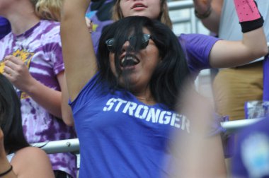 Orlando Pride 22 Nisan 2017 'de Orlando City Stadyumu' nda Washington Spirit 'e ev sahipliği yaptı..  
