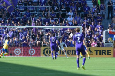 Orlando City 29 Nisan 2017 'de Orlando, Florida' daki Orlando City Stadyumu 'nda Colorado Rapids' e ev sahipliği yaptı.)