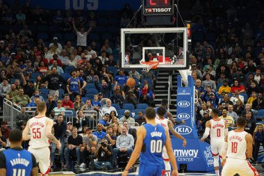 Orlando Magic, 13 Aralık 2019 Cuma günü Orlando, Florida 'daki Amway Center' da Houston Rockets 'a ev sahipliği yapıyor.