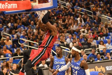 Orlando Magic 17 Ekim 2018 'de Orlando Florida' daki Amway Center 'da Miami Heat' i sunar..  