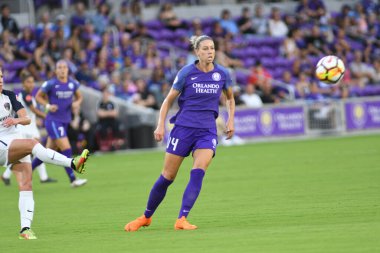 Orlando Pride, 23 Mayıs 2018 'de Orlando Florida' daki Exploria Stadyumu 'nda Kuzey Carolina Cesareti' ne ev sahipliği yapmaktadır..  