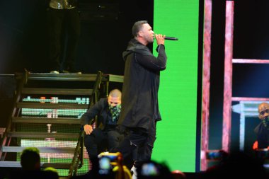 Baba Yankee ve Don Omar 7 Ağustos 2016 'da Orlando Florida' daki Amway Center 'da konser verdiler..  