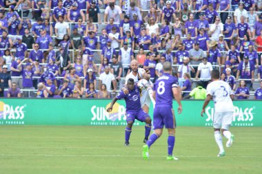 Orlando City 15 Nisan 2017 'de Florida, Orlando' daki Citrus Bowl 'da Los Angeles Galaksisine ev sahipliği yaptı..