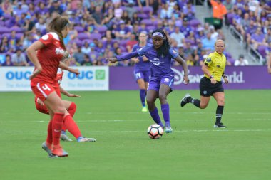 Orlando Pride 22 Nisan 2017 'de Orlando City Stadyumu' nda Washington Spirit 'e ev sahipliği yaptı.. 