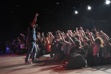 Crossover Kilisesi, 6 Ekim 2018 'de Tampa Florida' daki Crossover Kilisesi 'nde iki yıllık lezzet festivaline ev sahipliği yapıyor..  