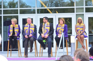 24 Şubat 2017 'de Orlando Florida' daki New Orlando City Stadyumu için kurdele kesme töreni.  
