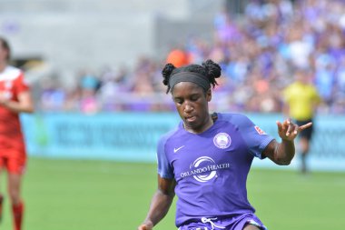 Orlando Pride 22 Nisan 2017 'de Orlando City Stadyumu' nda Washington Spirit 'e ev sahipliği yaptı.. 