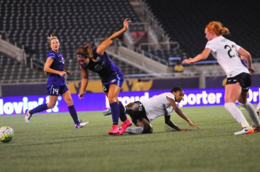 Orlando Pride 26 Ağustos 2016 'da Orlando Florida' daki Camp World Stadyumu 'nda Washington Spirit' e ev sahipliği yaptı..  