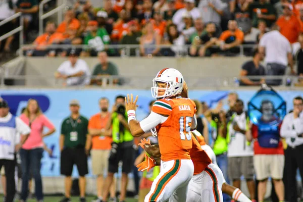 Montañeros Virginia Occidental Enfrentan Huracanes Miami Durante 71º Russell Bowl — Foto de Stock