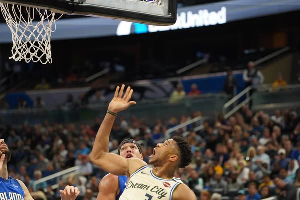 Orlando Magic Φιλοξενεί Milwaukee Bucks Στο Amway Center Στο Ορλάντο — Φωτογραφία Αρχείου