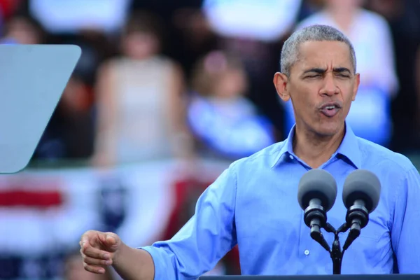 Prezydent Barack Obama Przemawia Wiecu Kampanii Stadionie Osceola Heritage Park — Zdjęcie stockowe