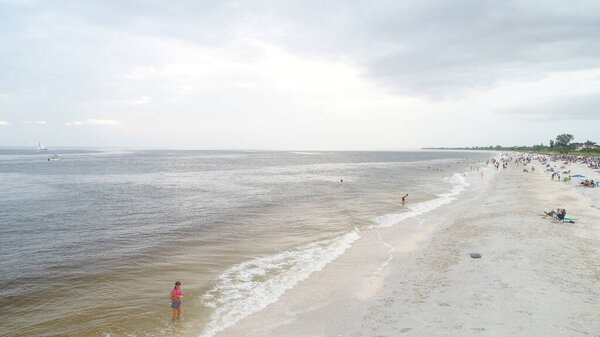 Вид с воздуха на красивый город Клируотер во Флориде 5 августа 2017 года.  