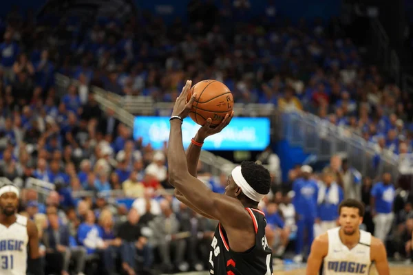 Orlando Magic Empfängt Die Toronto Rapters Während Der Nba Playoff — Stockfoto