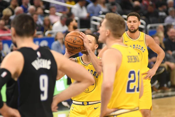 Orlando Magic Φιλοξενεί Τους Golden State Warriors Στο Amway Center — Φωτογραφία Αρχείου