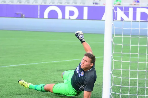 Orlando City, 24 Ağustos 2016 'da Orlando Florida' daki Kamp Dünyası Stadyumunda Toronto FC 'ye ev sahipliği yaptı..