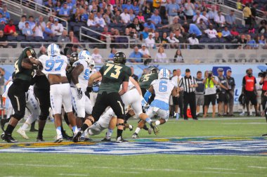 Kuzey Carolina 29 Aralık 2015 tarihinde Orlando Florida 'daki Kamp Dünya Stadyumu' nda oynanan Russell Atletizm Kupası 'nda Baylor ile karşılaşacak.. 