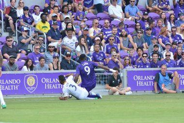 Orlando City 15 Nisan 2017 'de Florida, Orlando' daki Citrus Bowl 'da Los Angeles Galaksisine ev sahipliği yaptı.. 
