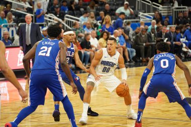 Orlando Magic 13 Ekim 2019 'da Florida, Orlando' daki Amway Center 'da Philadelphia 76ers' a ev sahipliği yaptı..  