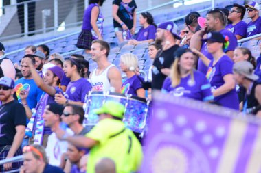 Orlando Pride sunucusu Houston Dash 23 Haziran 2016 'da Orlando Florida' daki Dünya Kampı Stadyumu 'nda..