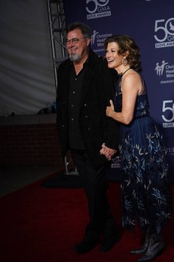 15 Ekim 2019 'da Nashville, Tennessee' deki Linbscome Üniversitesi 'nde verilen 50. GMA Dove Ödülleri sırasında kırmızı halı. 