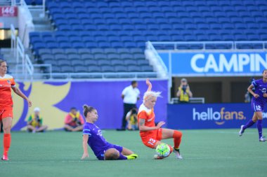 Orlando Pride sunucusu Houston Dash 23 Haziran 2016 'da Orlando Florida' daki Dünya Kampı Stadyumu 'nda..