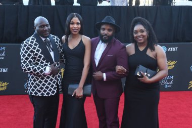 Kırmızı Halı Fotoğrafları 29 Mart 2019 Cumartesi günü Las Vegas 'taki Orleans Resort' ta düzenlenen 34. Yıldız Ödülleri sırasında çekildi.