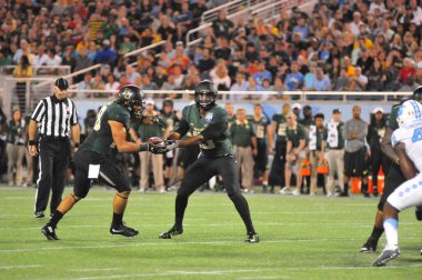 Kuzey Carolina 29 Aralık 2015 tarihinde Orlando Florida 'daki Kamp Dünya Stadyumu' nda oynanan Russell Atletizm Kupası 'nda Baylor ile karşılaşacak.. 