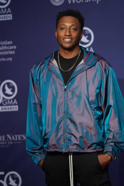 15 Ekim 2019 'da Nashville, Tennessee' deki Linbscome Üniversitesi 'nde verilen 50. GMA Dove Ödülleri sırasında kırmızı halı.