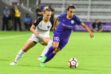 Orlando Pride, 23 Mayıs 2018 'de Orlando Florida' daki Exploria Stadyumu 'nda Kuzey Carolina Cesareti' ne ev sahipliği yapmaktadır..  