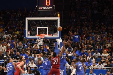 Orlando Magic 17 Ekim 2018 'de Orlando Florida' daki Amway Center 'da Miami Heat' i sunar..