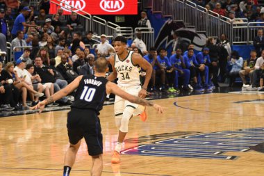 Orlando Magic, 19 Ocak 2019 Cumartesi günü Orlando Florida 'daki Amway Arena' da Milwaukee Doları 'na ev sahipliği yapıyor..