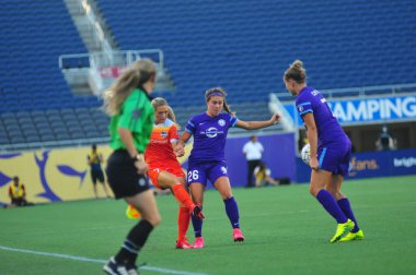 Orlando Pride sunucusu Houston Dash 23 Haziran 2016 'da Orlando Florida' daki Dünya Kampı Stadyumu 'nda..
