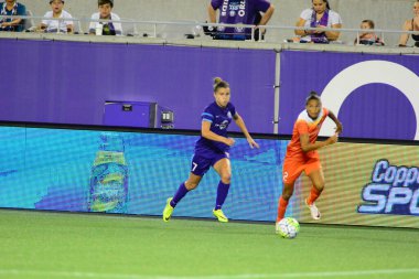 Orlando Pride sunucusu Houston Dash 23 Haziran 2016 'da Orlando Florida' daki Dünya Kampı Stadyumu 'nda..