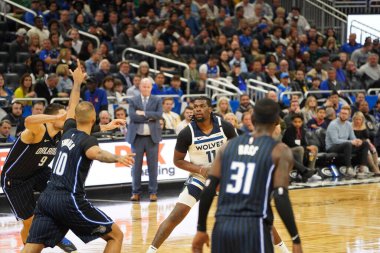 Orlando Magic 28 Şubat 2020 tarihinde Orlando Florida 'da Amway Center' da Minnesota Timberwolves 'a ev sahipliği yapar..  