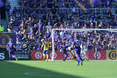 Orlando City 29 Nisan 2017 'de Orlando, Florida' daki Orlando City Stadyumu 'nda Colorado Rapids' e ev sahipliği yaptı.) 