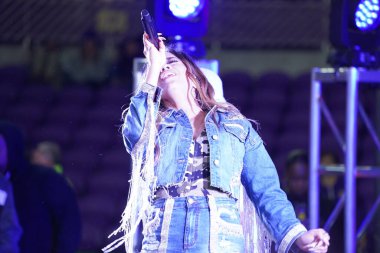 Şarkıcı Ally Brooke Maç Sonrası Konseri Pepsi tarafından 29 Şubat 2020 tarihinde Florida Exploria Stadyumu 'nda sunulmuştur..  