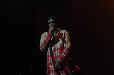 R & B Şarkıcısı Usher 12 Aralık 2015 'te Orlando Florida' daki Amway Center 'da sahne alacak..