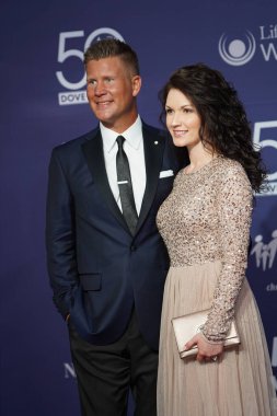 15 Ekim 2019 'da Nashville, Tennessee' deki Linbscome Üniversitesi 'nde verilen 50. GMA Dove Ödülleri sırasında kırmızı halı. 