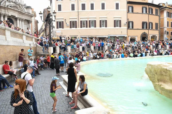 意大利罗马著名的特里维喷泉 — 图库照片