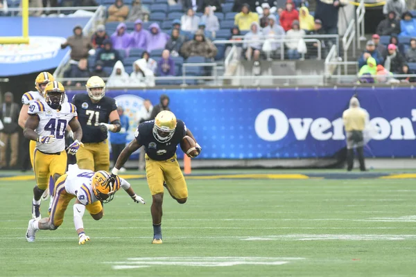 Notre Dame Twarz Lsu Podczas Citrus Bowl Camping World Stadium — Zdjęcie stockowe