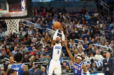 Orlando Magic 27 Aralık 2019 Cuma günü Orlando, Florida 'daki Amway Arena' da Philadelphia 76ers 'a ev sahipliği yapıyor..