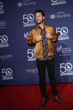 15 Ekim 2019 'da Nashville, Tennessee' deki Linbscome Üniversitesi 'nde verilen 50. GMA Dove Ödülleri sırasında kırmızı halı. 