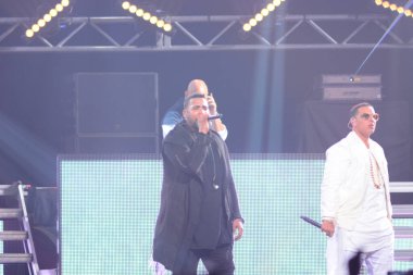 Baba Yankee ve Don Omar 7 Ağustos 2016 'da Orlando Florida' daki Amway Center 'da konser verdiler.. 