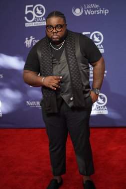 15 Ekim 2019 'da Nashville, Tennessee' deki Linbscome Üniversitesi 'nde verilen 50. GMA Dove Ödülleri sırasında kırmızı halı. 