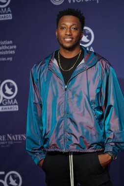 15 Ekim 2019 'da Nashville, Tennessee' deki Linbscome Üniversitesi 'nde verilen 50. GMA Dove Ödülleri sırasında kırmızı halı.