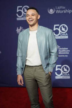 15 Ekim 2019 'da Nashville, Tennessee' deki Linbscome Üniversitesi 'nde verilen 50. GMA Dove Ödülleri sırasında kırmızı halı. 